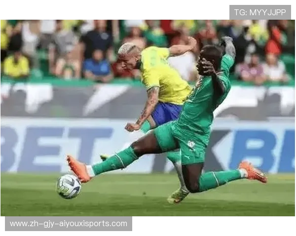 足球比赛中的反击与攻防转换 足球比赛中的反击与攻防转换